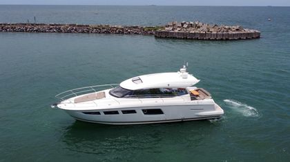 49' Prestige 2013 Yacht For Sale